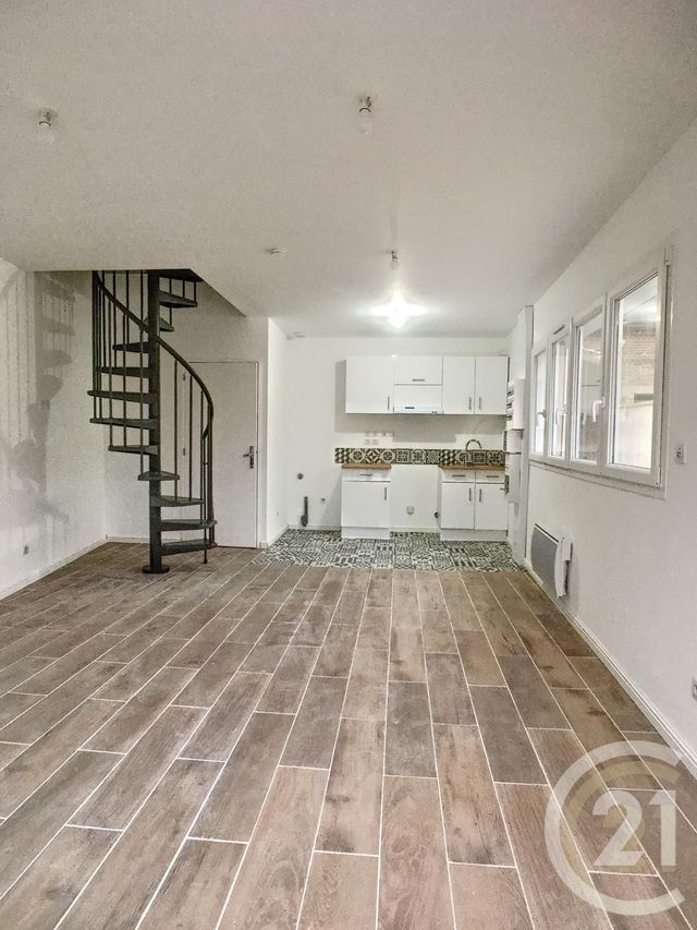 Appartement Duplex à louer - 2 pièces - 44.51 m2 - LONGUEIL STE MARIE - 60 - PICARDIE - Century 21 Infinity