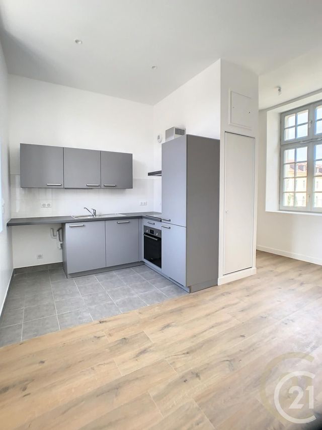 Appartement F2 à louer - 3 pièces - 52.8 m2 - COMPIEGNE - 60 - PICARDIE - Century 21 Infinity